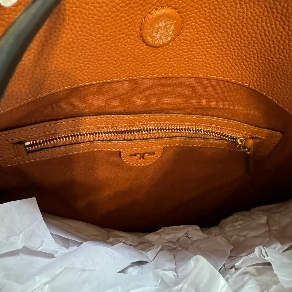 Tory Burch Tan Leather Shoulder Bag - Picture 3 of 6